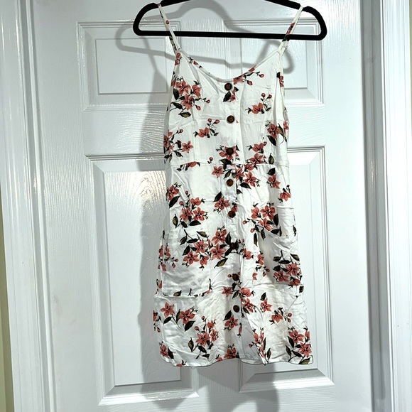 White Floral Dress - Picture 5 of 5